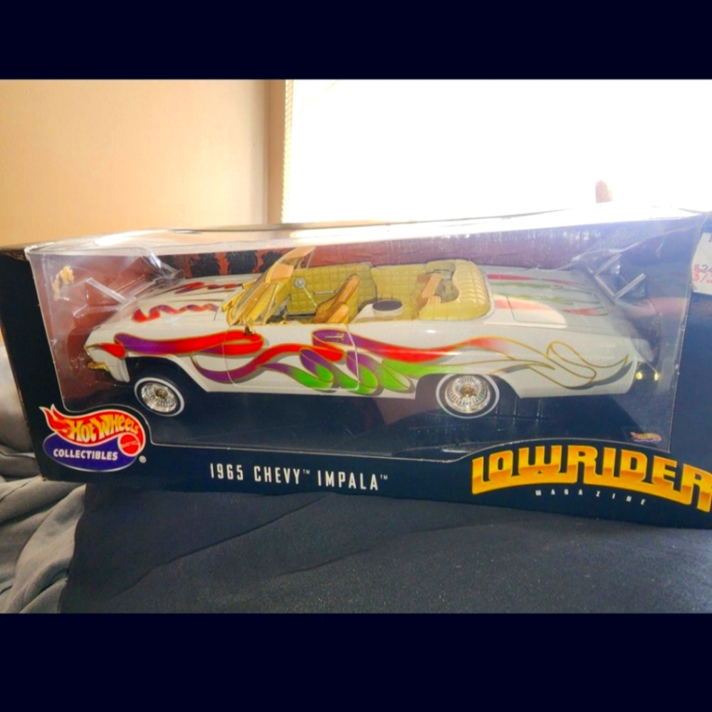 1965 Chevy Impala lowrider magazine Hotwheels 1:18 scale